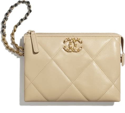 pochette pacchetto chanel|Chanel small pouch.